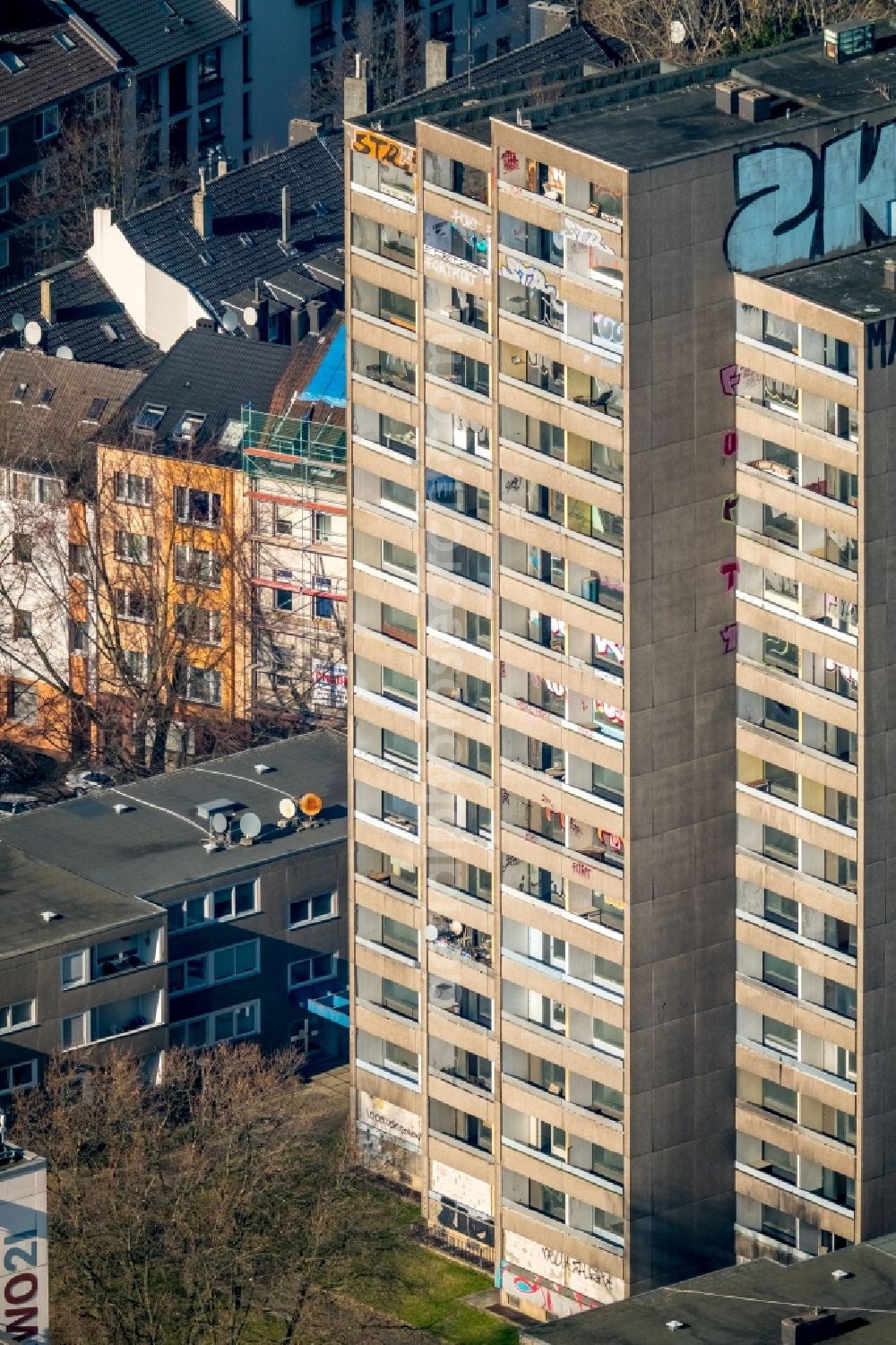 Dortmund from above - High-rise building in the residential area an der Kiel street in Dortmund in the state North Rhine-Westphalia