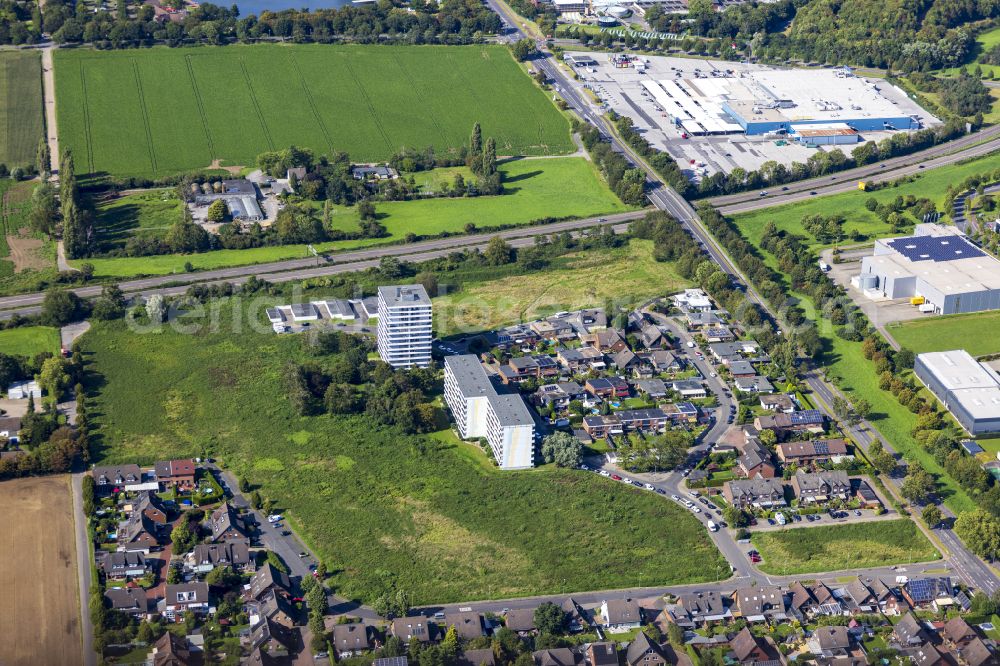 Krefeld from the bird's eye view: High-rise building in the residential area on Mauritzstrasse in Krefeld in the Ruhr area in the federal state of North Rhine-Westphalia, Germany