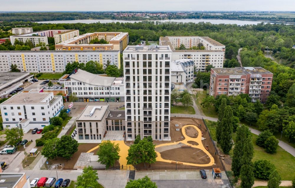 Leipzig from above - High-rise building in the residential area Lipsia-Turm in the district Gruenau-Mitte in Leipzig in the state Saxony, Germany