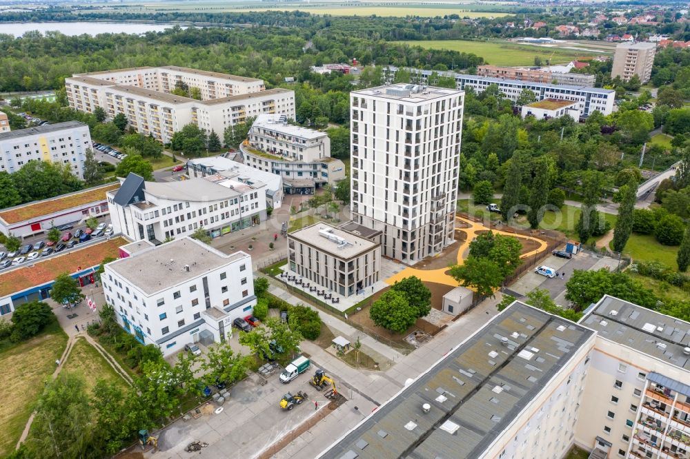 Aerial photograph Leipzig - High-rise building in the residential area Lipsia-Turm in the district Gruenau-Mitte in Leipzig in the state Saxony, Germany