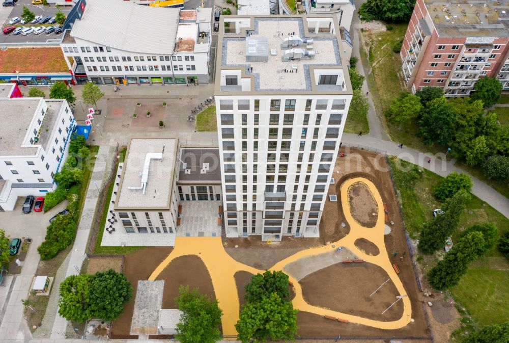 Aerial image Leipzig - High-rise building in the residential area Lipsia-Turm in the district Gruenau-Mitte in Leipzig in the state Saxony, Germany