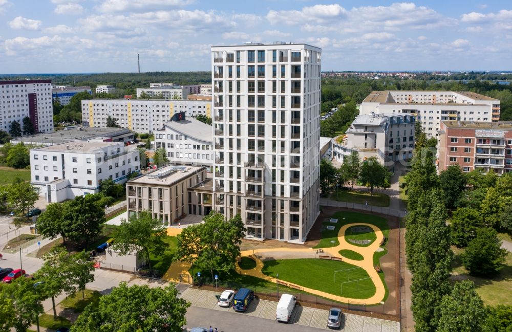 Aerial image Leipzig - High-rise building in the residential area Lipsia-Turm in the district Gruenau-Mitte in Leipzig in the state Saxony, Germany