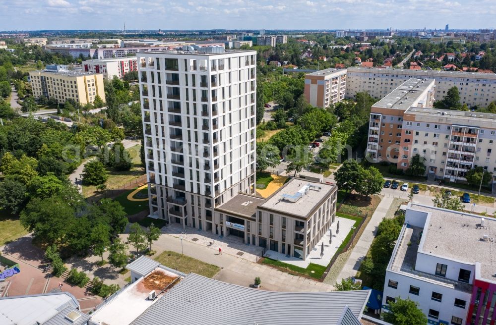 Aerial photograph Leipzig - High-rise building in the residential area Lipsia-Turm in the district Gruenau-Mitte in Leipzig in the state Saxony, Germany