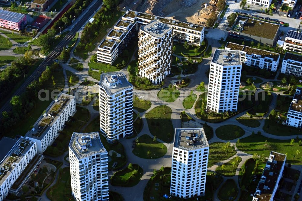 München from above - High-rise building Isarbelle - Isar Tower Nord Sued - Alpengluehen und Sternenhimmel in the residential area on Koppstrasse - Sankt-Wendel-Strasse - Carola-Neher-Strasse in the district Obersendling in Munich in the state Bavaria, Germany