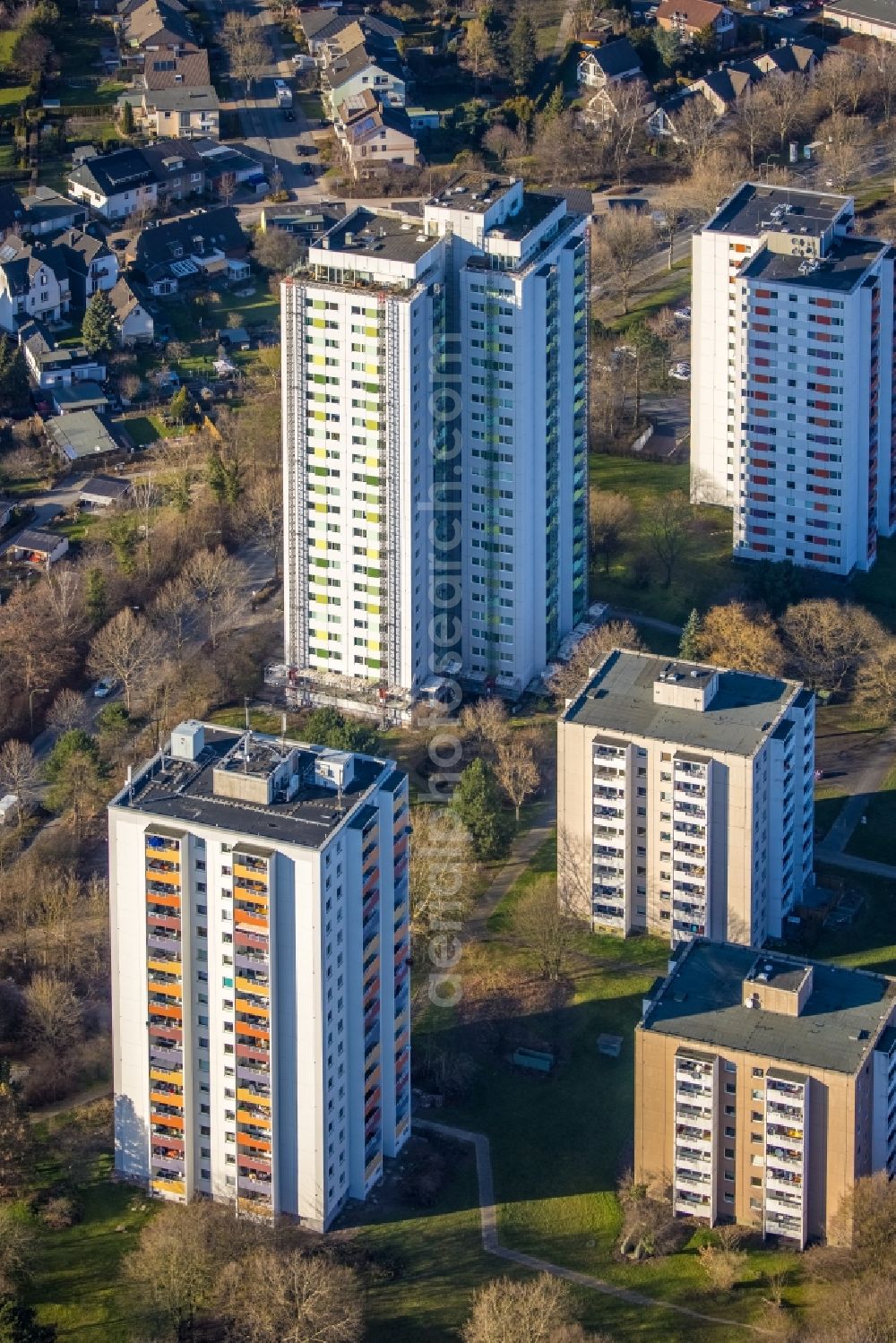 Aerial image Hagen - High-rise building in the residential area on Pappelstrasse in Hagen at Ruhrgebiet in the state North Rhine-Westphalia, Germany