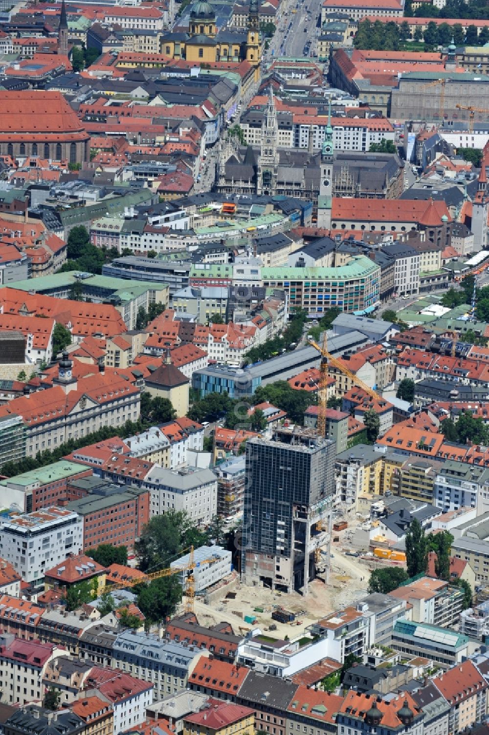 München from the bird's eye view: High-rise building in the residential area The Seven on Gaertnerplatzviertel in Munich in the state Bavaria, Germany