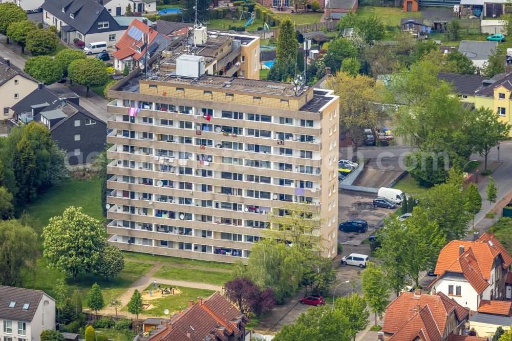 Aerial image Gladbeck - High-rise building in the residential area on Steinstrasse in Gladbeck at Ruhrgebiet in the state North Rhine-Westphalia, Germany