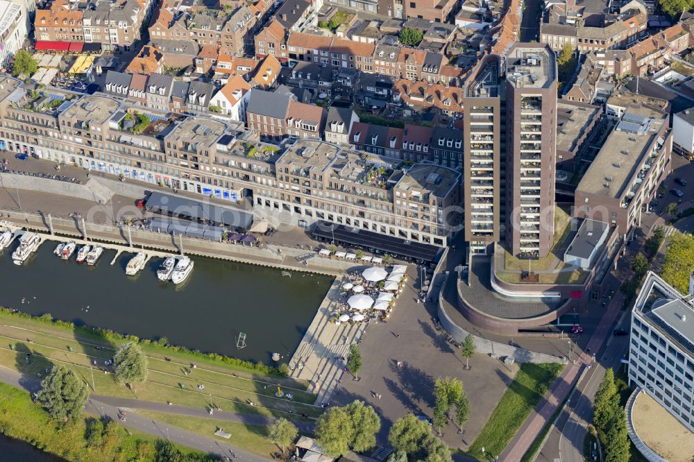 Aerial photograph Venlo - High-rise building in the residential area on street Wijngaardstraat in Venlo in Limburg, Netherlands