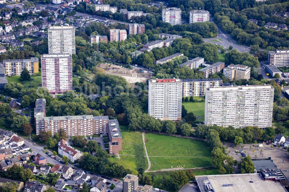 Hochheide from above - High-rise building in the residential area Weisser Riese between Husemannstrasse and Moerser Strasse in the district of Hochheide in Duisburg in the federal state of North Rhine-Westphalia, Germany