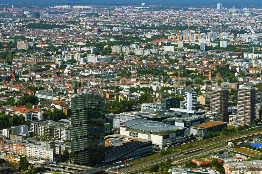 Aerial photograph Berlin - High-rise building complex EDGE East Side - Amazon Tower on Tamara-Danz-Strasse - Warschauer Bruecke - Helene-Ernst-Strasse in the Friedrichshain district in Berlin, Germany