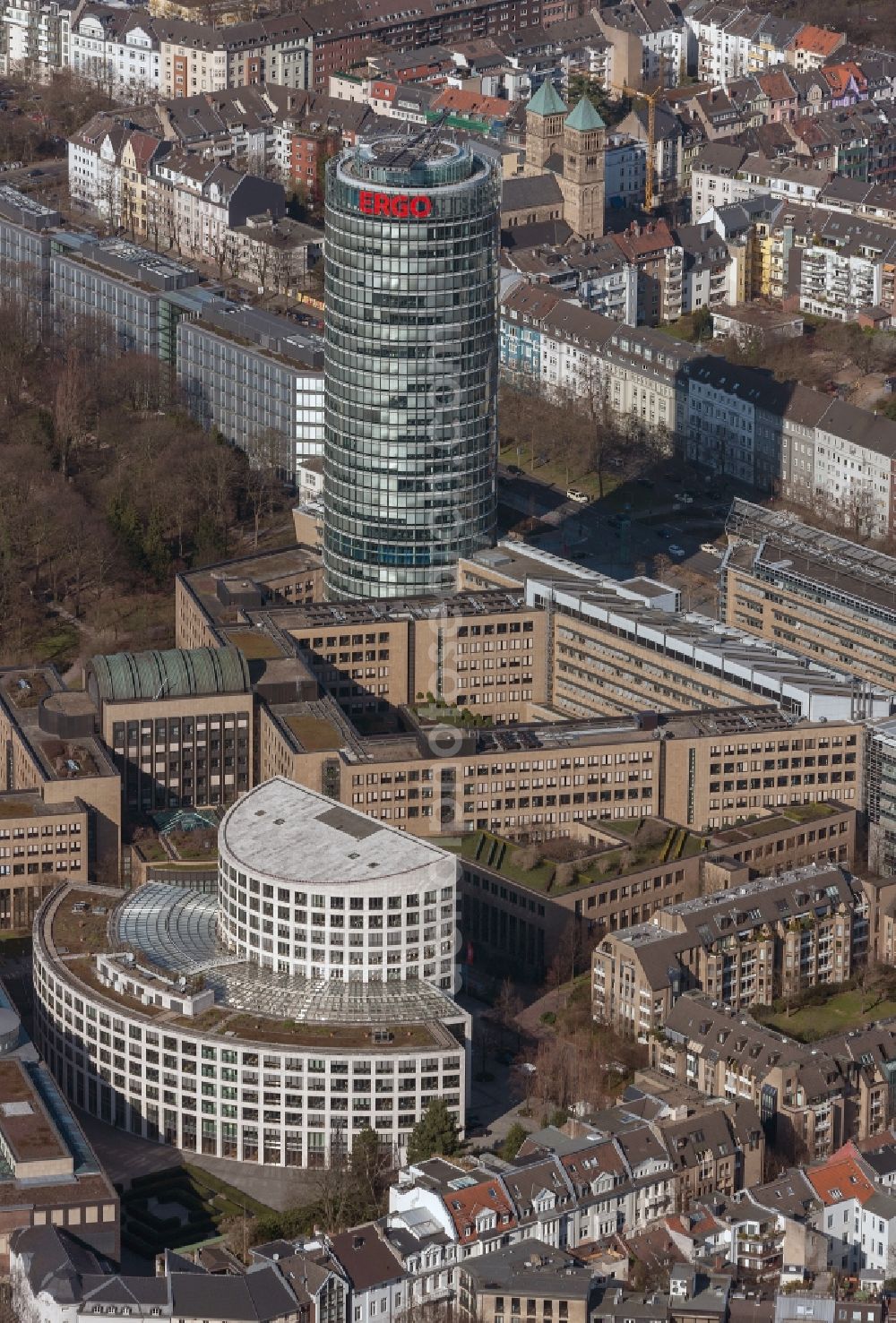 Aerial image Düsseldorf - View of the high-rise office buildings and the headquarters of the ERGO Insurance of the ERGO Insurance Group in Victoria square in Duesseldorf