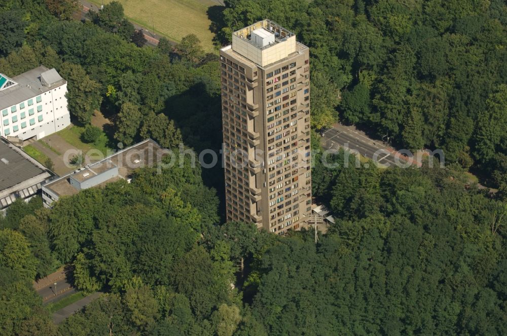 Köln from above - High-rise buildings of Koelner Studentenwerk AoeR, Sporthochschule in the district Junkersdorf in Cologne in the state North Rhine-Westphalia, Germany