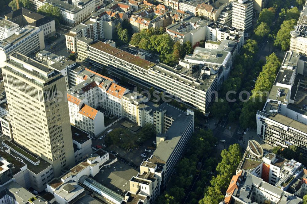 Aerial image Berlin - Charlottenburg - Blick auf das Hochhaus am Kudamm Carrée in Berlin- Charlottenburg. Das Hochhaus ist nach der Vollsanierung 1995 eines der modernsten Bürogebäude in Berlin. View of the skyscraper at the Kurfürstendamm Carrée in Berlin-Charlottenburg . The high-rise after the full restoration in 1995 is one of the most modern office building in Berlin.