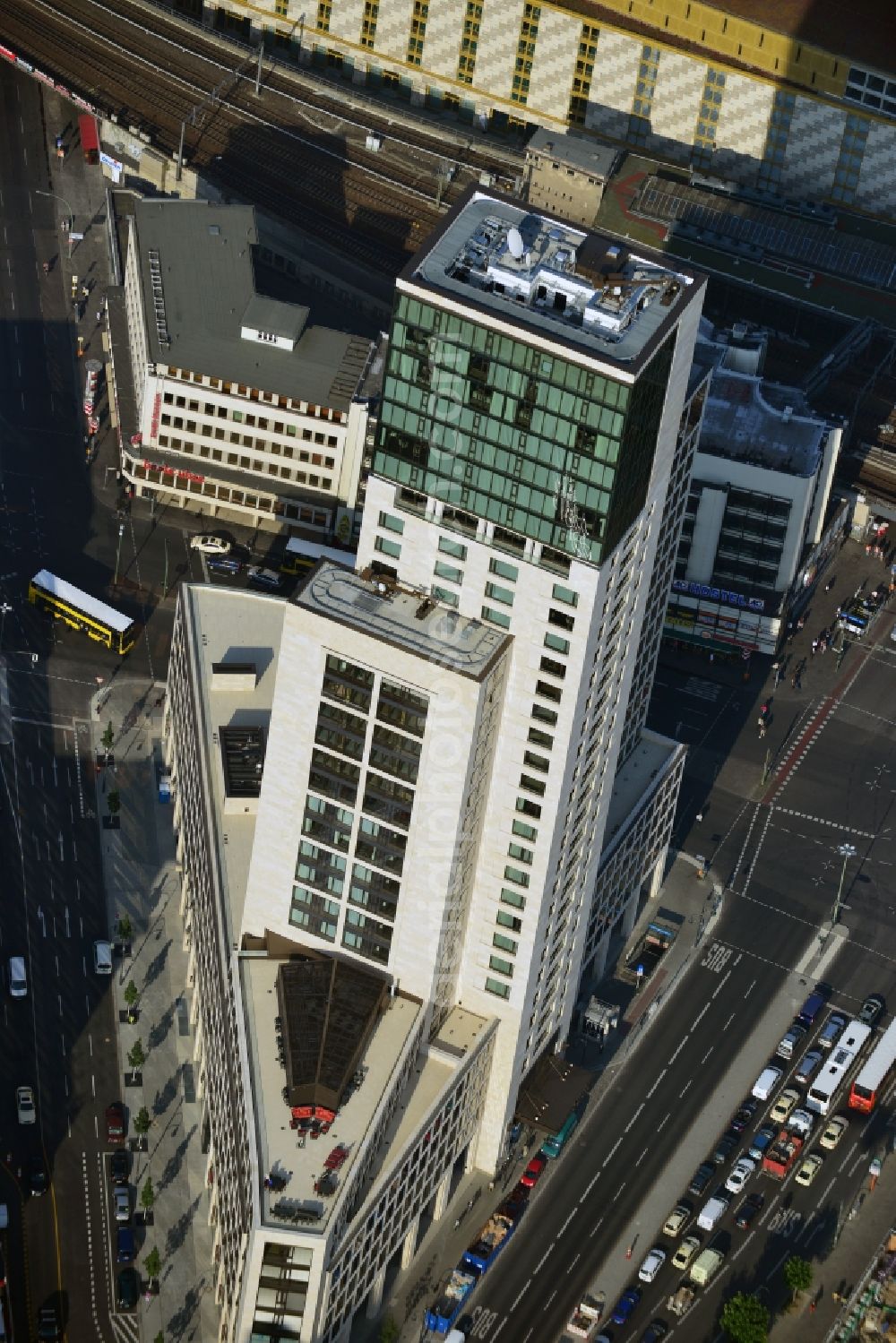 Aerial image Berlin - The newly constructed high-rise Zoofenster in the City West train station Charlottenburg ZOO