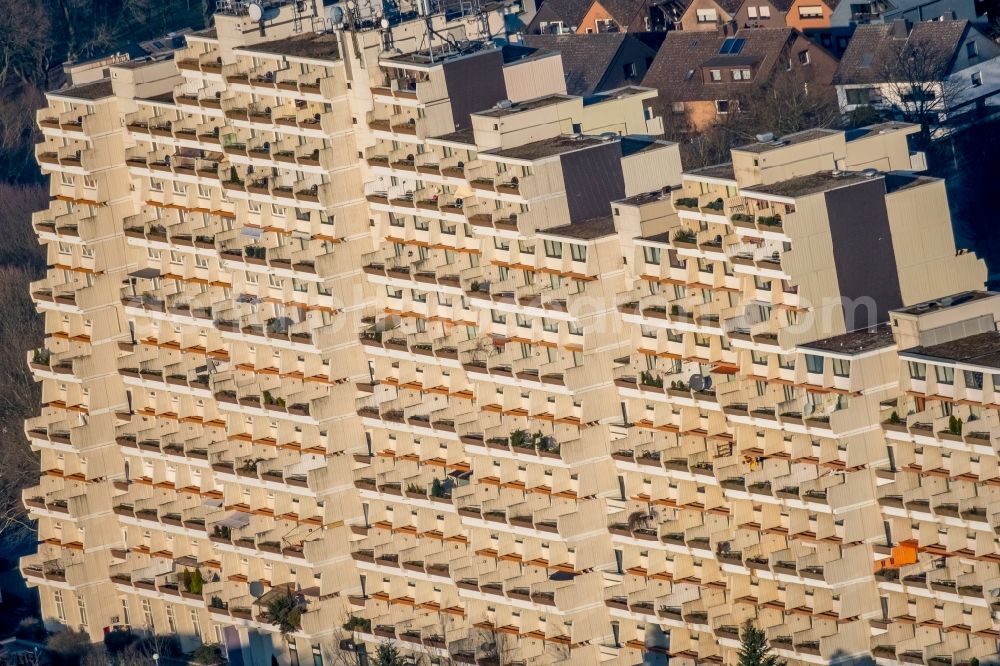 Dortmund from the bird's eye view: View at the terrace high-rise complex Hannibal in the district of Dorstfeld in Dortmund in the federal state North Rhine-Westphalia