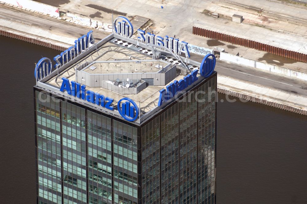 Berlin from the bird's eye view: Office buildings and commercial high-rise complex Treptower on street An den Treptowers in the district Treptow in Berlin, Germany