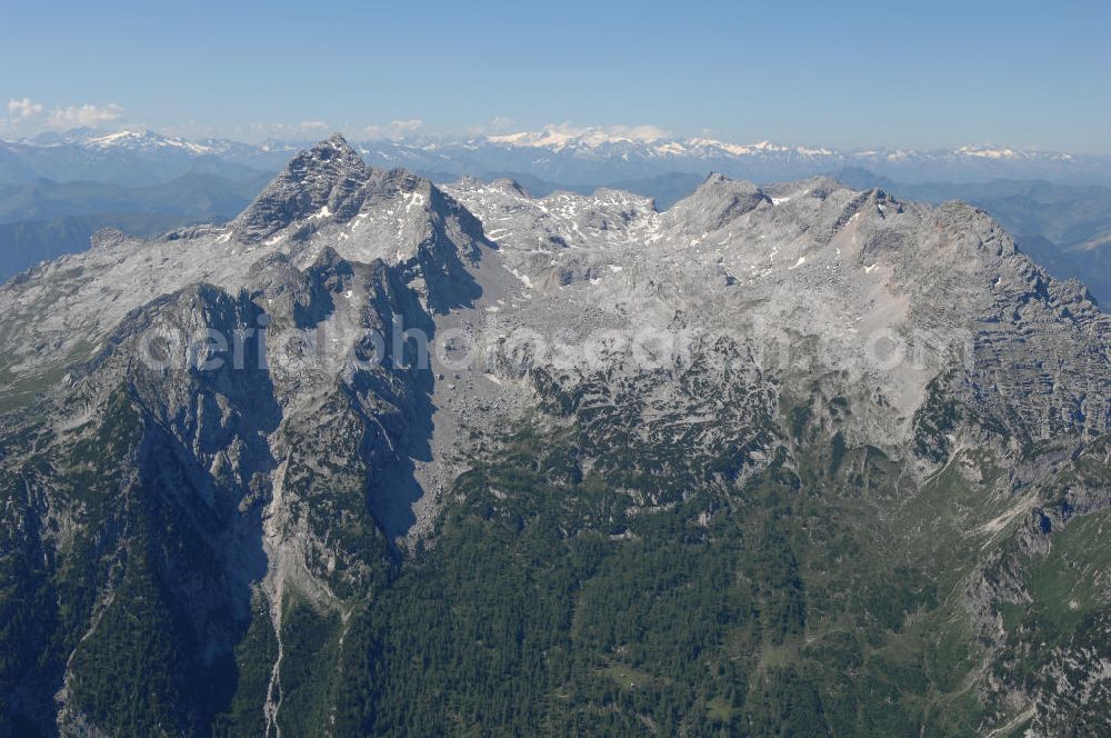 Weißbach bei Lofen from above - Alpenmassiv Hochkranz in der Nähe von Weißbach bei Lofen und ist im Nationalpark Berchtesgaden.