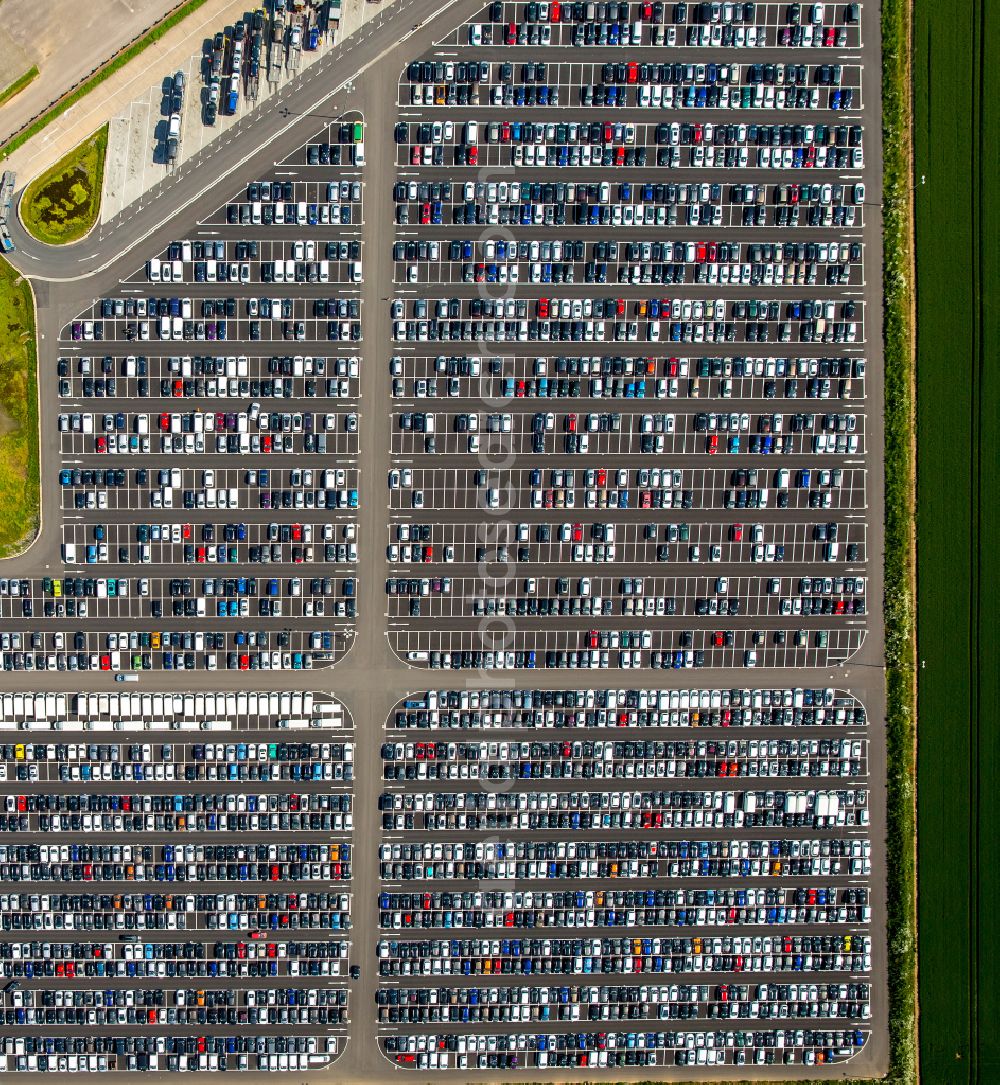 Aerial photograph Zülpich - High-bay warehouse building complex and logistics center on the premises of Wallenius Wilhelmsen ASA on street Richard-Lawson-Strasse in the district Geich in Zuelpich in the state North Rhine-Westphalia, Germany