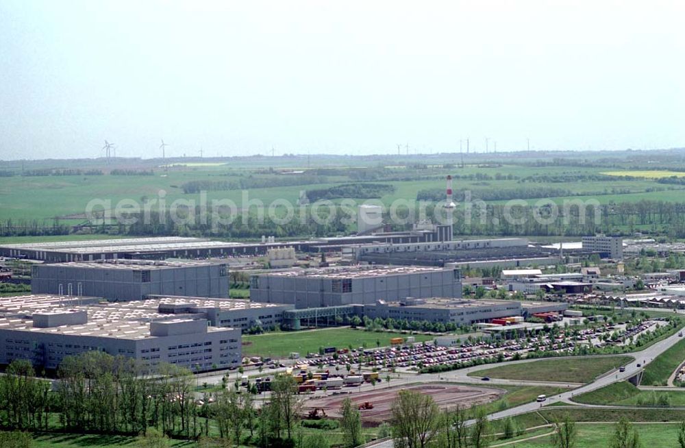 Aerial photograph Haldensleben/Sachsen-Anhalt - Hochregallager und Logistiksystem des OTTO-Versandhandels in Haldensleben/Sachsen-Anhalt. Ein Projekt der ECE-Projektmanagement GmbH Hamburg. Im Bild auch DANZAS-Speditionsanlagen. OTTO Versand Versanzentrum Haldensleben Zentrale Hamburger Str.1 39340 Haldensleben Tel.: (03904) 61-0 Datum: 05.05.03