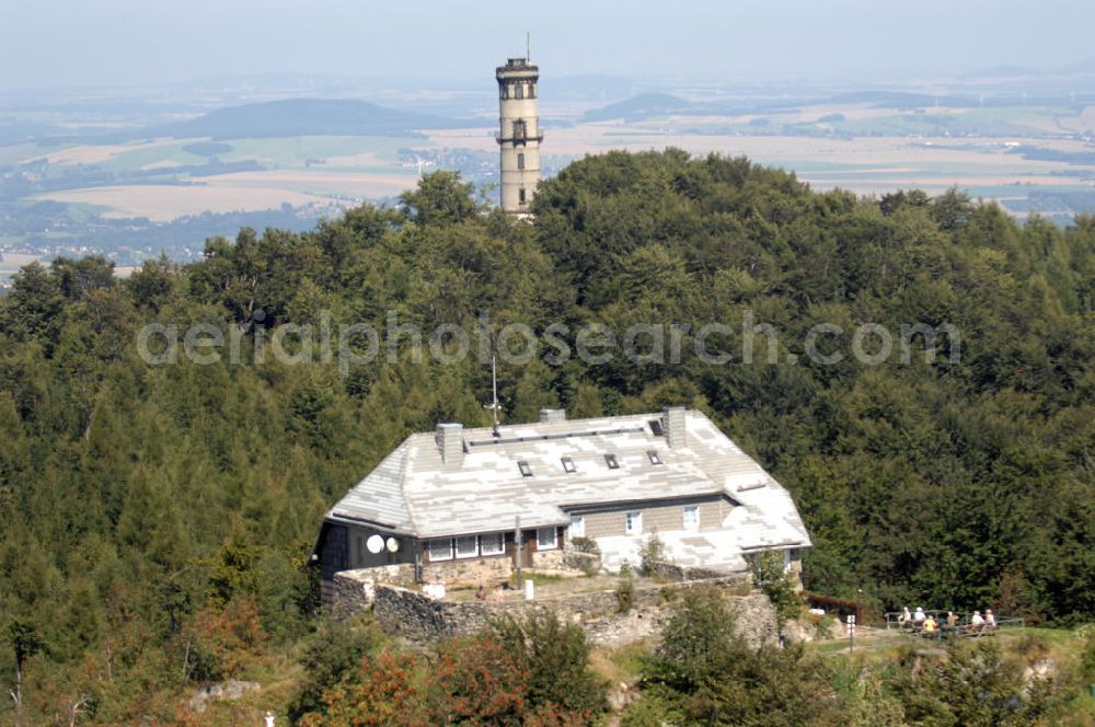 Aerial photograph Oybin - Blick auf die Hochwaldbaude, eine Bergwirtschaft auf dem Hochwald, dem höchsten Berg vom Zittauer Gebirge. Kontakt: Inhaber Familie Grundmann, Tel. +49(0)35844 70232, Email: buchung@hochwaldbaude.de