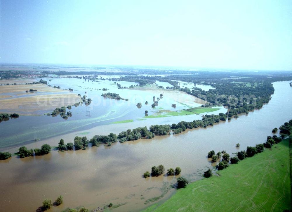 Aerial photograph Magdeburg - 16.08.2002 Hochwasser am Elbebereich Magdeburg