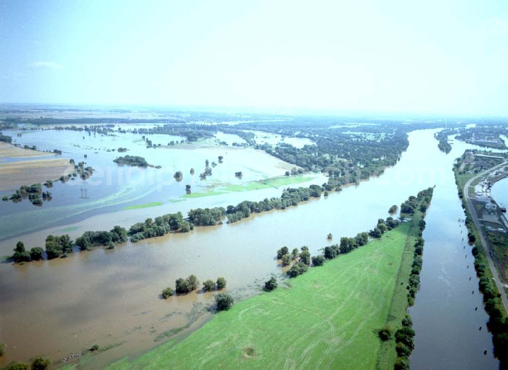 Magdeburg from above - 16.08.2002 Hochwasser am Elbebereich Magdeburg