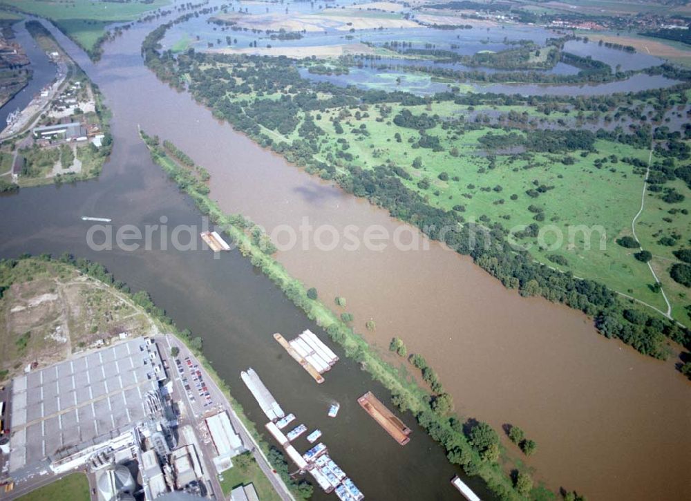 Aerial photograph Magdeburg - 16.08.2002 Hochwasser am Elbebereich Magdeburg