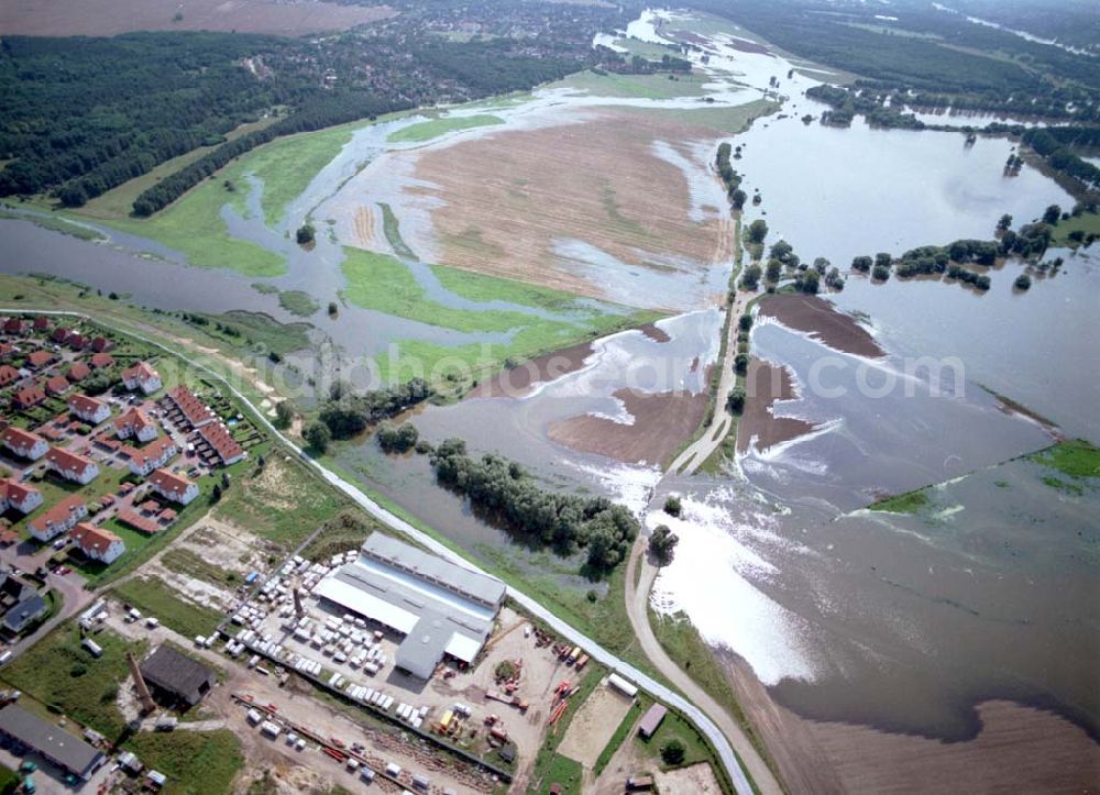 Magdeburg from above - 16.08.2002 Hochwasser am Elbebereich Magdeburg