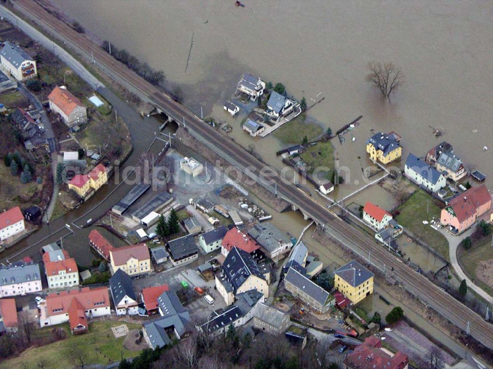 Bad Schandau from above - 31.03.2006 Bad Schandau; Hochwasser in Bad Schandau durch die Elbe entland der Bahnstrecke nach Krippen.