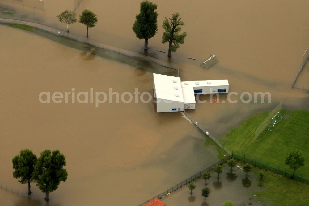 Jena from above - Flood disaster flood flooding of the Ernst-Abbe-sports field / stadium in the Oberaue in Jena in Thuringia