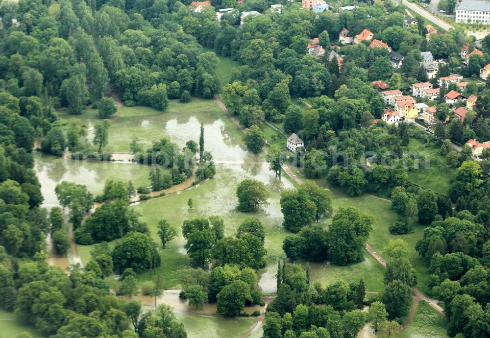 Aerial photograph Weimar - Flood disaster flood flooding on the Ilm park overflowing river Ilm in Weimar in Thuringia