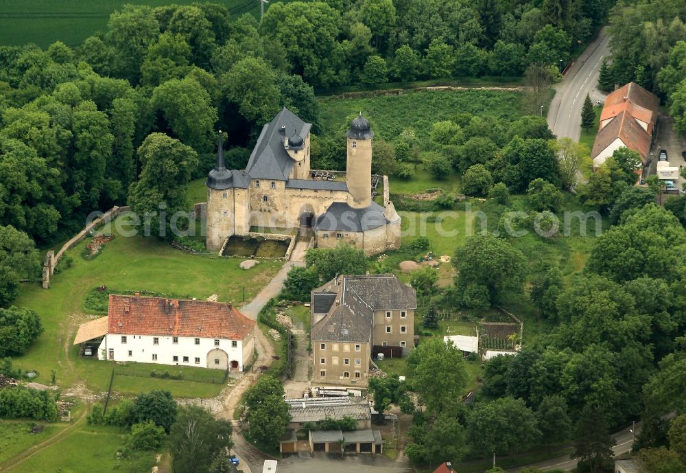 Denstedt from above - Flood disaster flood flooding the banks of the river Ilm at the castle Denstedt the Ilm valley in Thuringia