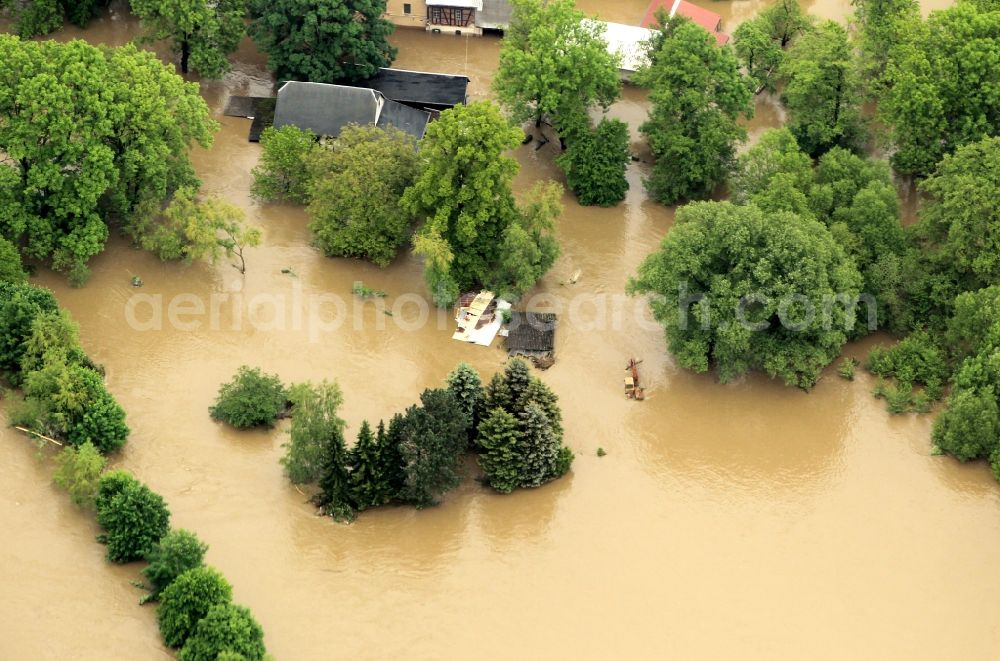 Aerial photograph Berga - Flood disaster flood flooding the banks of the river Weiße Elster and flooding of neighborhoods in Berga in Thuringia