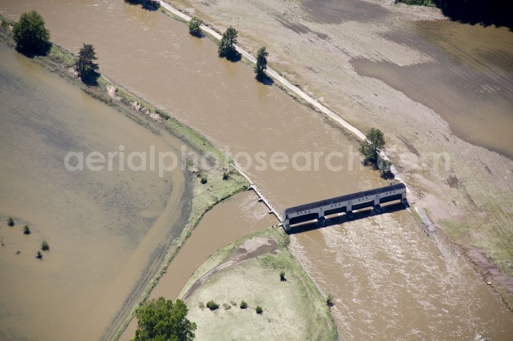 Aerial image Westewitz - Flood disaster flood flooding the banks of the Mulde and the surrounding areas in the state of Saxony Westewitz