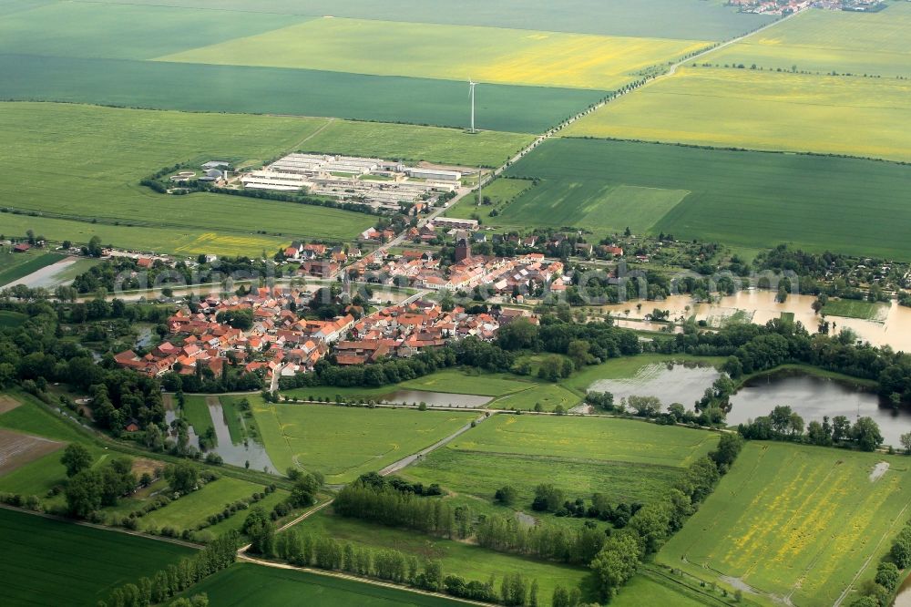 Aerial image Ringleben - Flood flood disaster with crossing the level of Gera and flooding parts of the town Ringleben in Thuringia