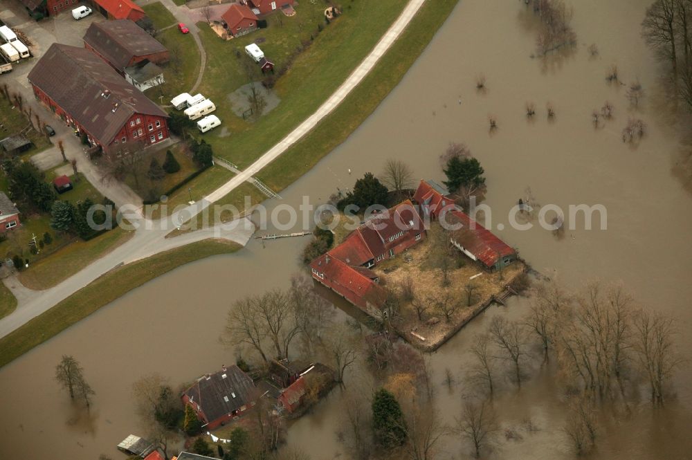 Aerial photograph Lauenburg - Flood disaster on the banks of the Elbe River in the city of Lauenburg, in Schleswig-Holstein