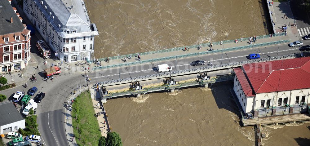 Guben from above - Blick auf das Hochwasser der Neiße in Guben mit Blick auf den Grenzübergang. View of the flood of the River Neisse in Guben overlooking the border crossing.