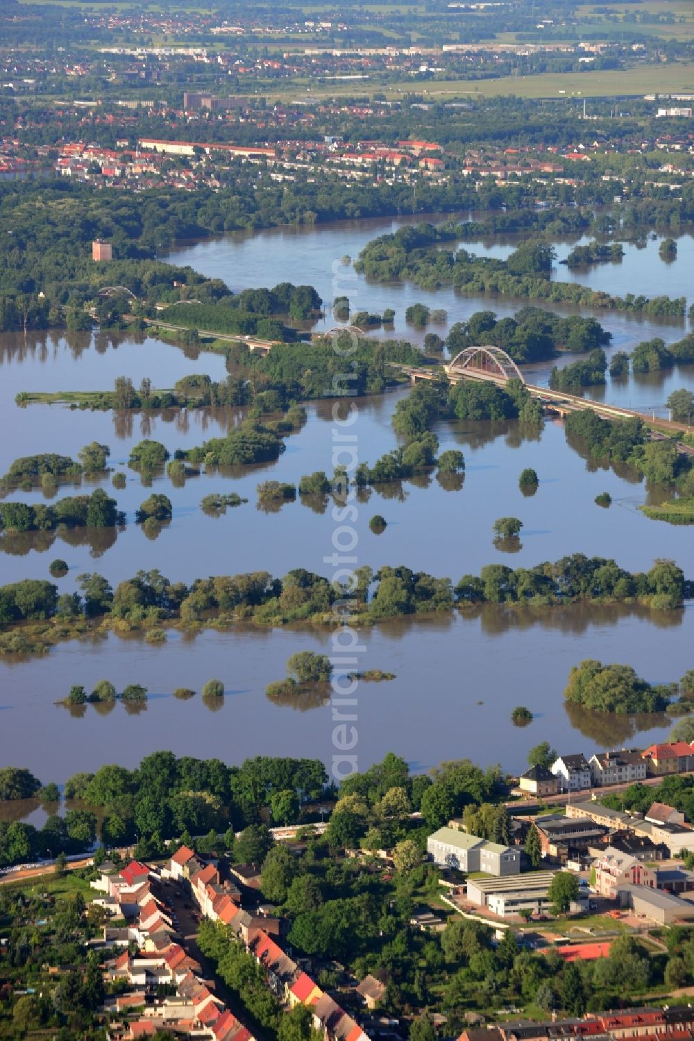 Aerial image Dessau-Roßlau - Flood level - situation from flooding and overflow of the banks of the Elbe in Dessau in Saxony-Anhalt