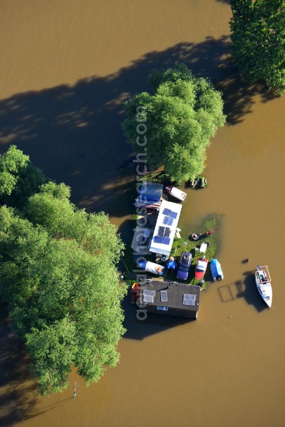 Aerial image Dessau-Roßlau - Flood level - situation from flooding and overflow of the banks of the Elbe in Dessau in Saxony-Anhalt