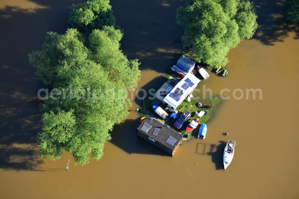 Aerial photograph Dessau-Roßlau - Flood level - situation from flooding and overflow of the banks of the Elbe in Dessau in Saxony-Anhalt