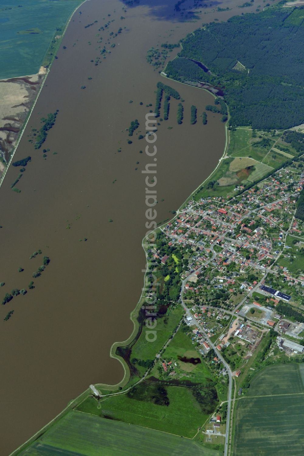 Sandau from above - Flood level - situation from flooding and overflow of the banks of the Elbe along the Lower course at Sandau (Elbe) in Saxony-Anhalt