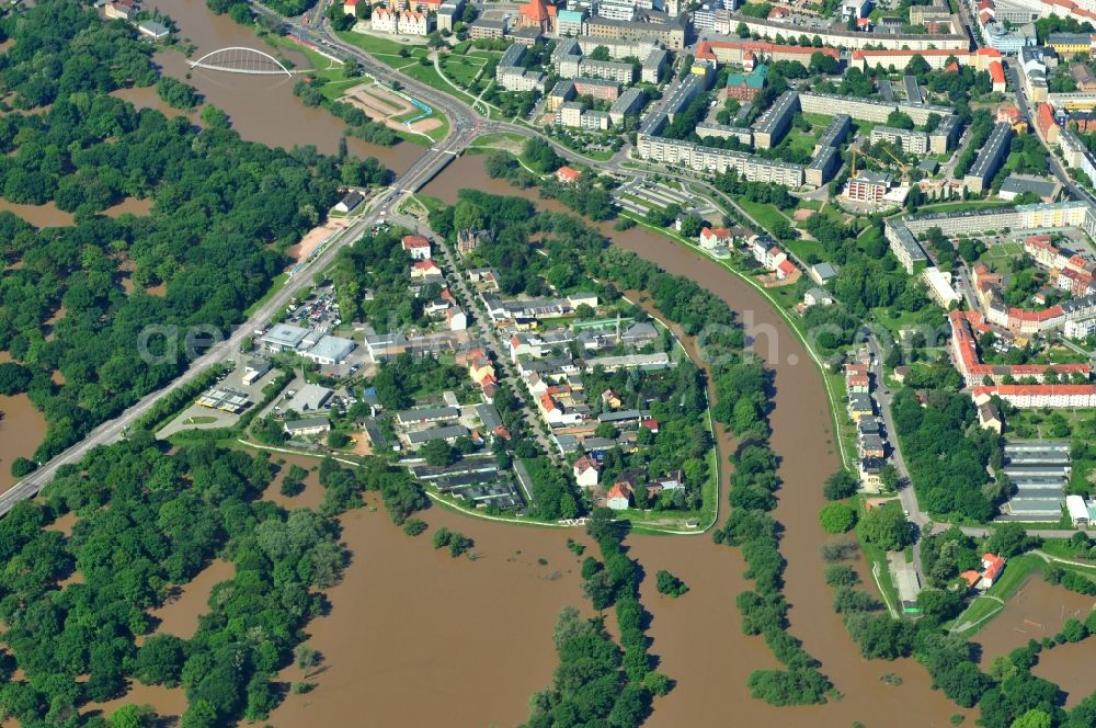 Aerial image Dessau-Roßlau - Flood level - situation from flooding and overflow of the bank of the Mulde at Dessau-Rosslau in Saxony-Anhalt