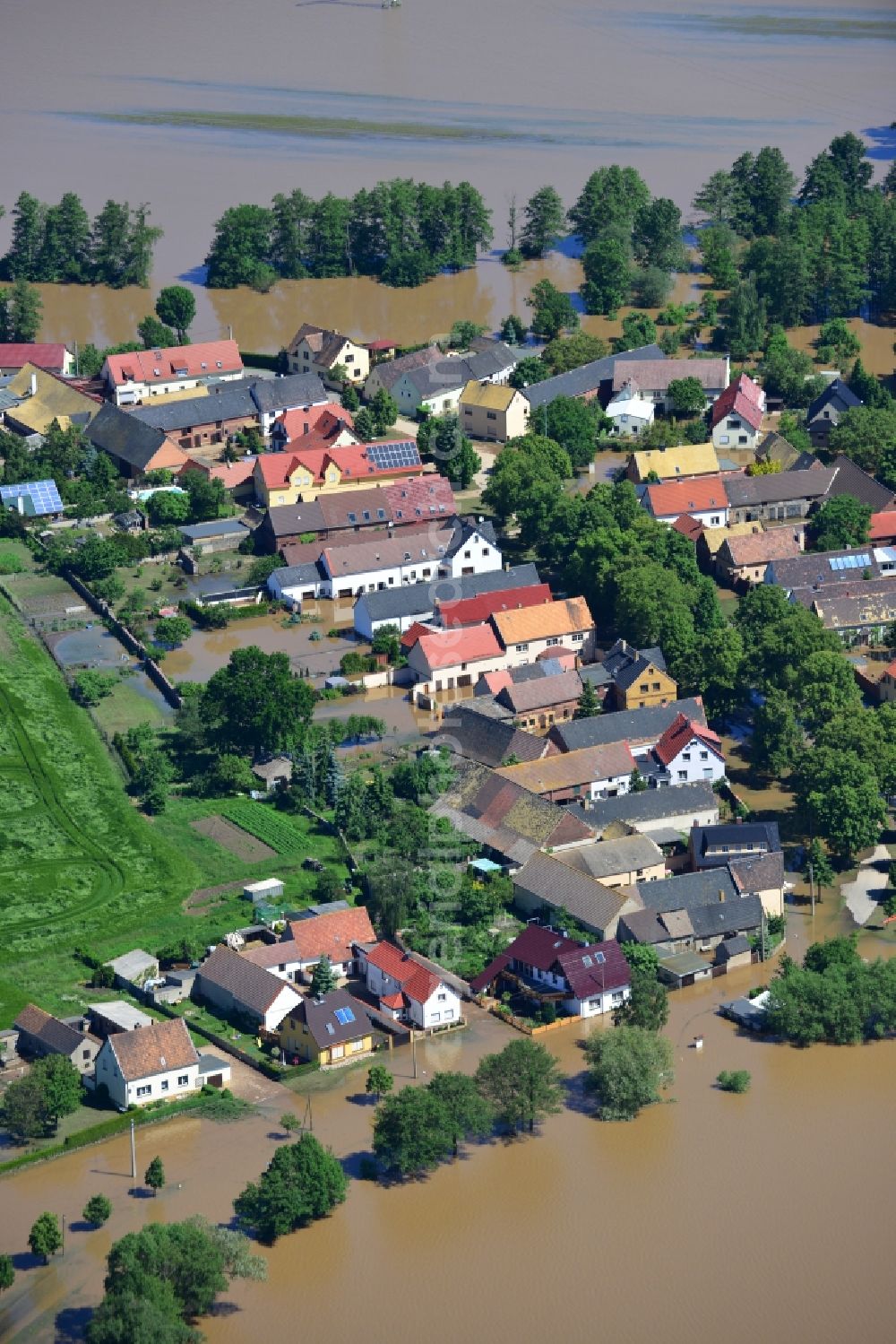 Aerial photograph Glaucha OT Oberglaucha - Flood level - situation from flooding and overflow of the bank of the Mulde in Glaucha destrict Oberglaucha inSaxony