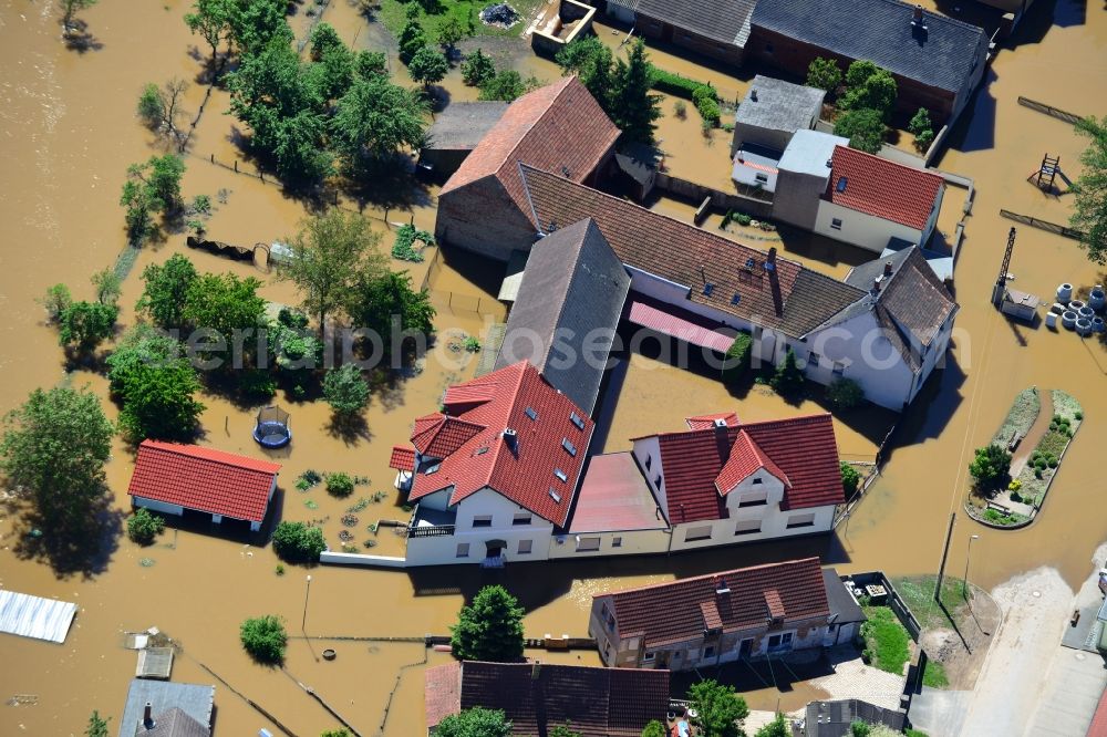 Aerial photograph Glaucha OT Oberglaucha - Flood level - situation from flooding and overflow of the bank of the Mulde in Glaucha destrict Oberglaucha inSaxony