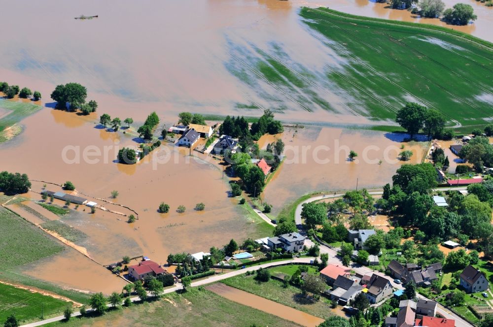 Aerial image Hohenpreßnitz - Flood level - situation from flooding and overflow of the bank of the Mulde in Saxony in Hohenpreßnitz