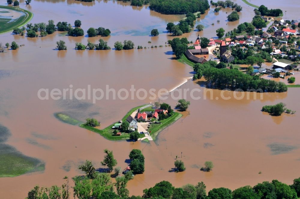 Aerial photograph Hohenpreßnitz - Flood level - situation from flooding and overflow of the bank of the Mulde in Saxony in Hohenpreßnitz