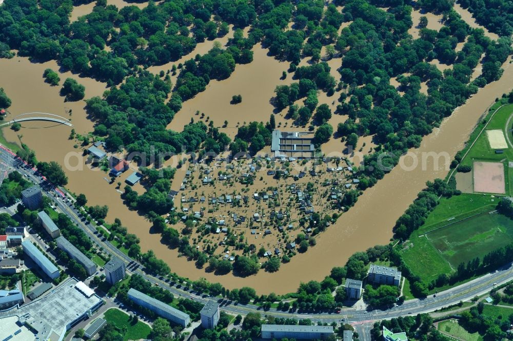 Aerial photograph Dessau-Roßlau - Flood level - situation from flooding and overflow of the bank of the Mulde at Dessau-Rosslau in Saxony-Anhalt