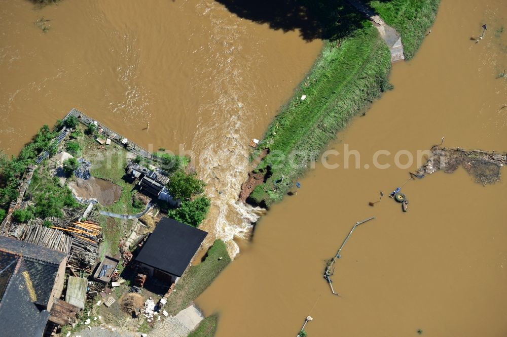 Laußig from above - Flood level - situation from flooding and overflow of the bank of the Mulde in Laußig in Saxony