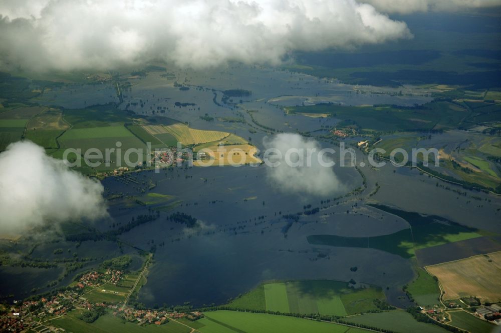 Aerial image Rhinow - Flood level - situation by flooding the Havelaue west of Rhinow in Brandenburg