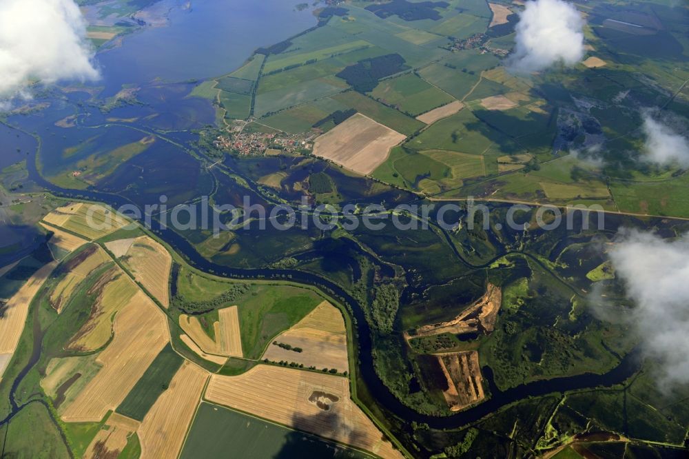 Aerial photograph Rhinow - Flood level - situation by flooding the Havelaue west of Rhinow in Brandenburg